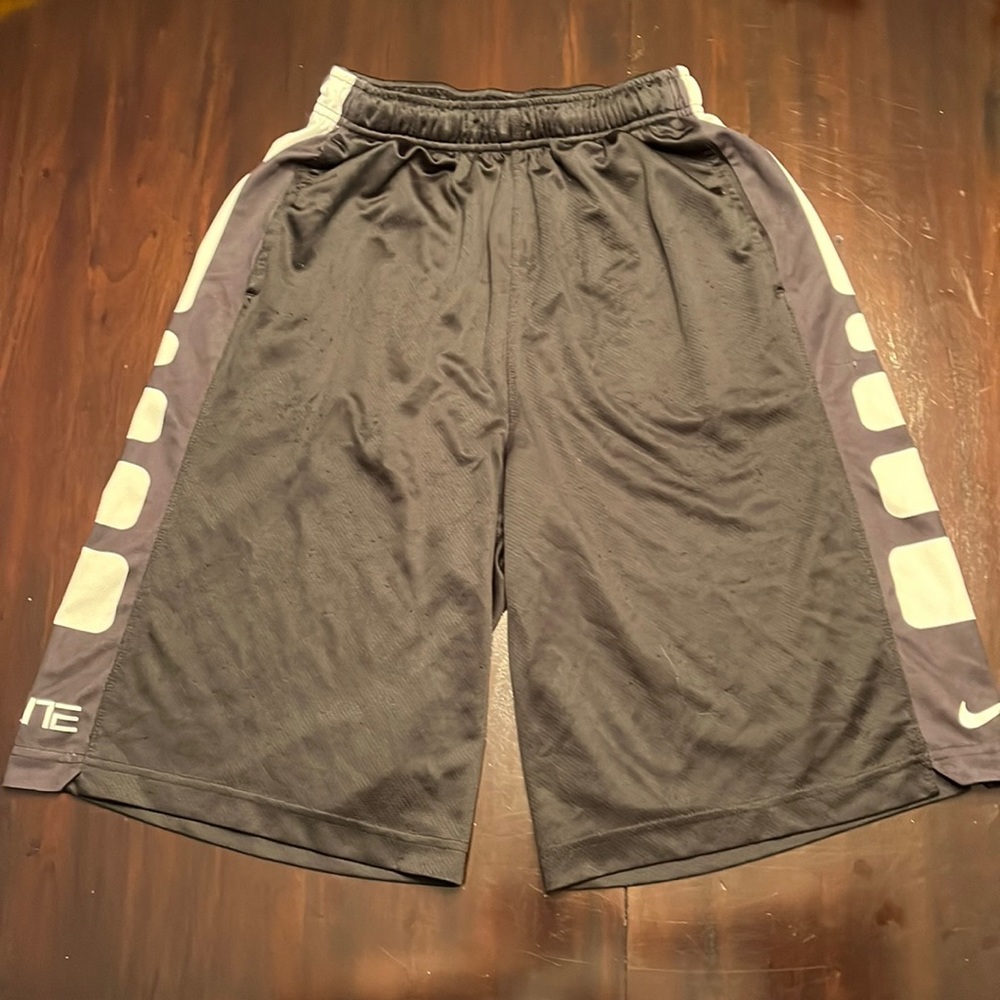 Mens NIKE Elite Shorts